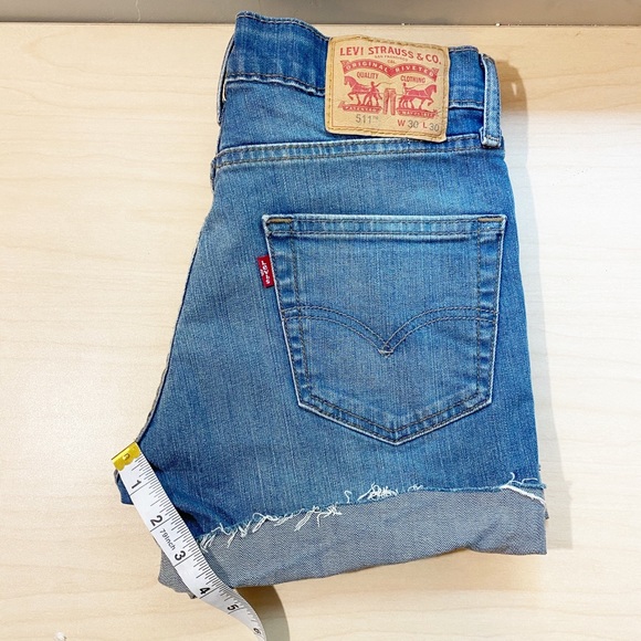 Levis Cutoff Denim Shorts - Picture 9 of 9